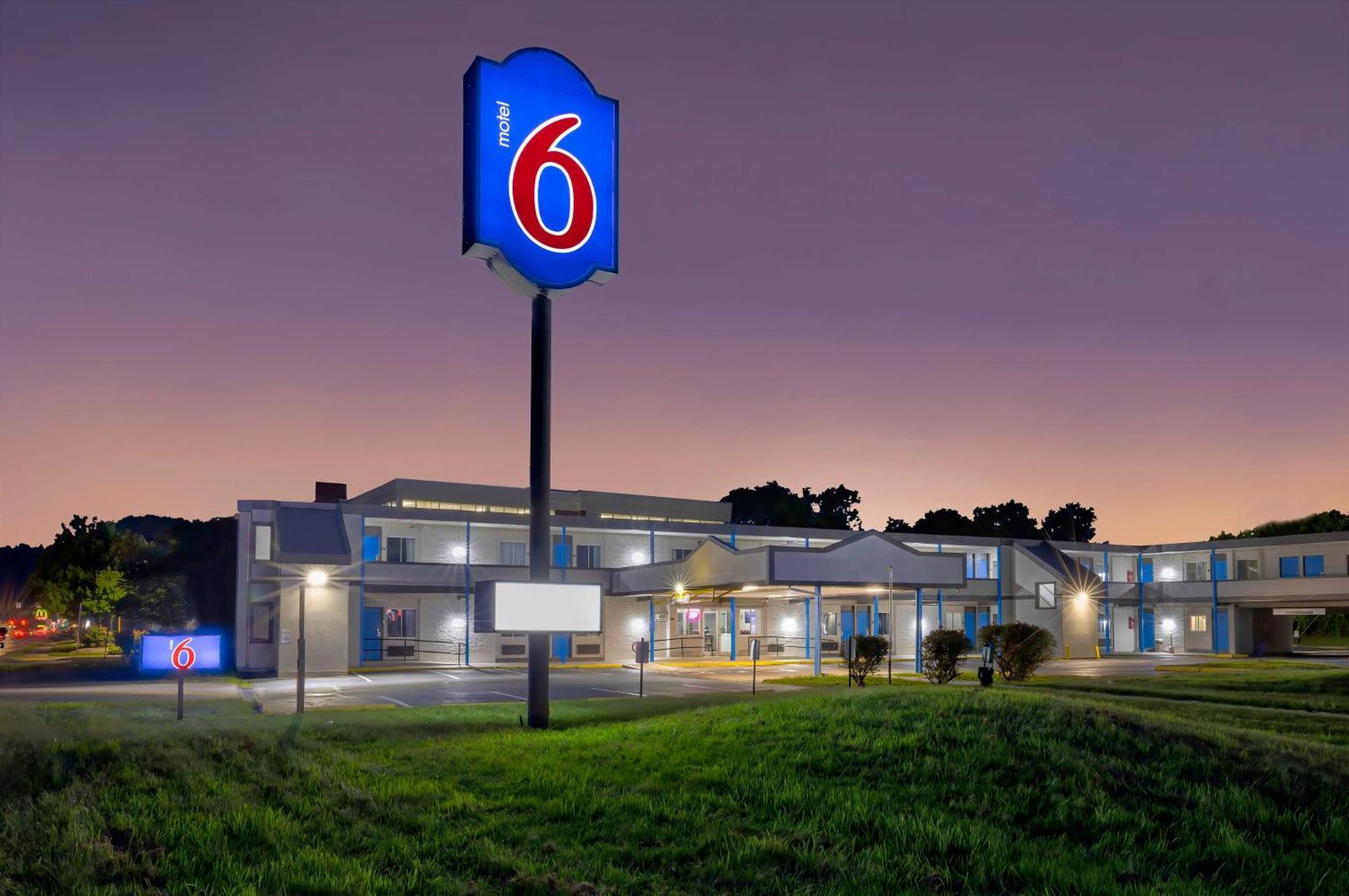 Motel 6 Harrisburg Pa Near Pa Expo Center Exterior photo