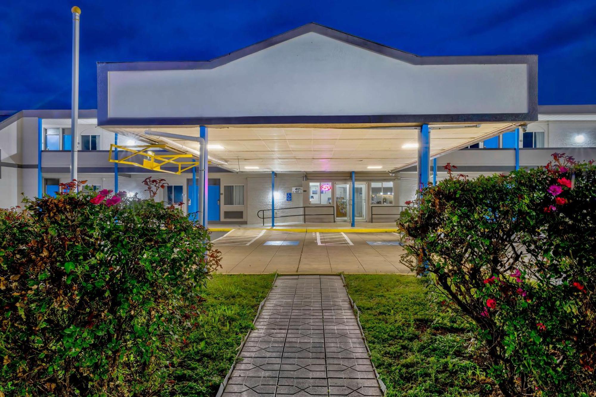 Motel 6 Harrisburg Pa Near Pa Expo Center Exterior photo